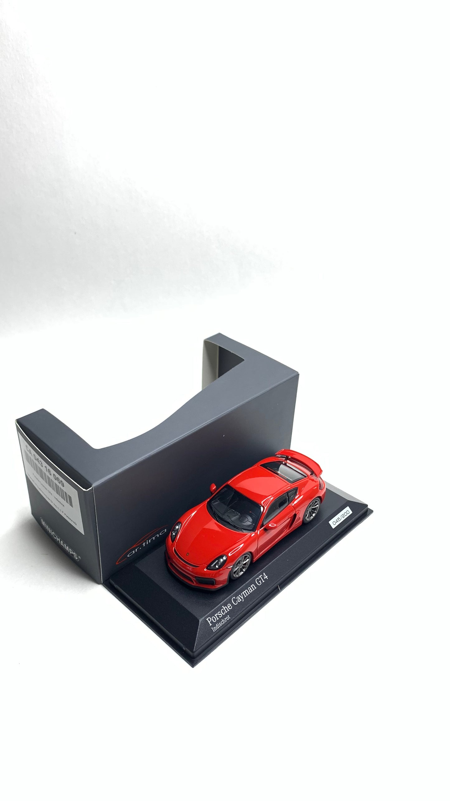Porsche Cayman GT4 Guards Red Minichamps CA04316069 1:43