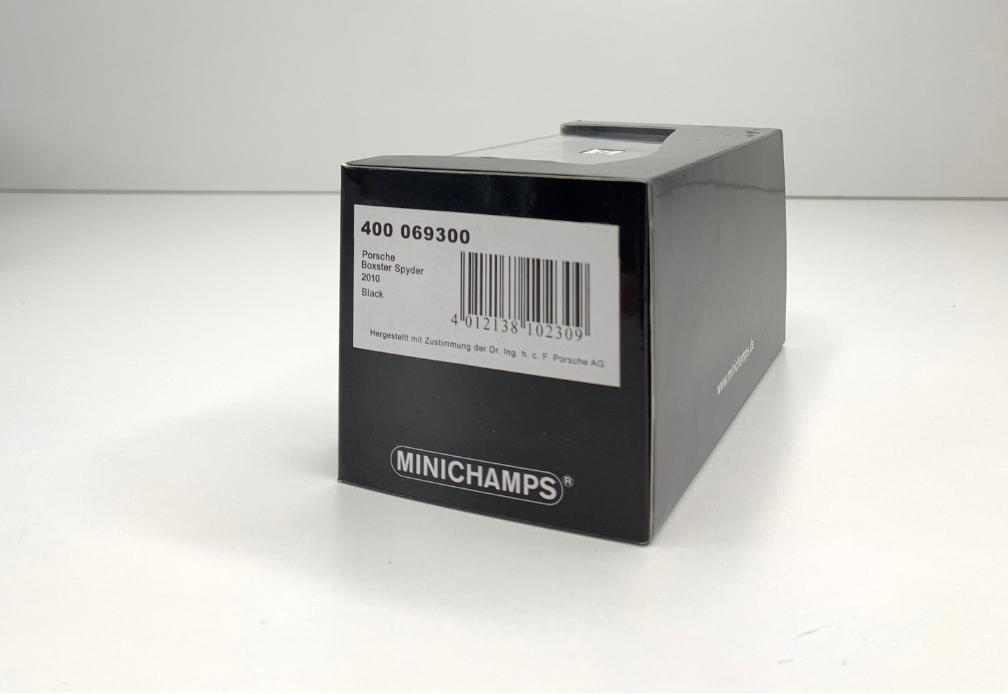 MINICHAMPS 400069300 Porsche Boxster Spyder (986) 2010 1:43