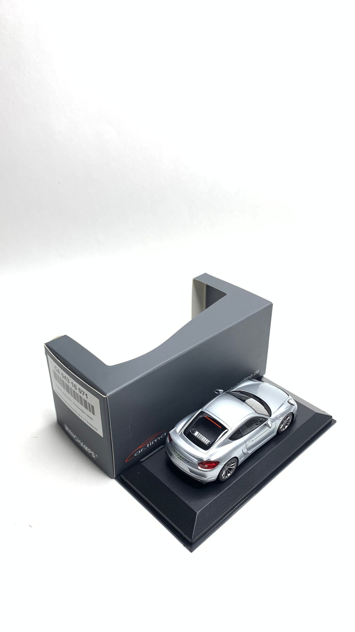 Porsche Cayman GT4 Rhodium Silver Minichamps CA04316071 1:43