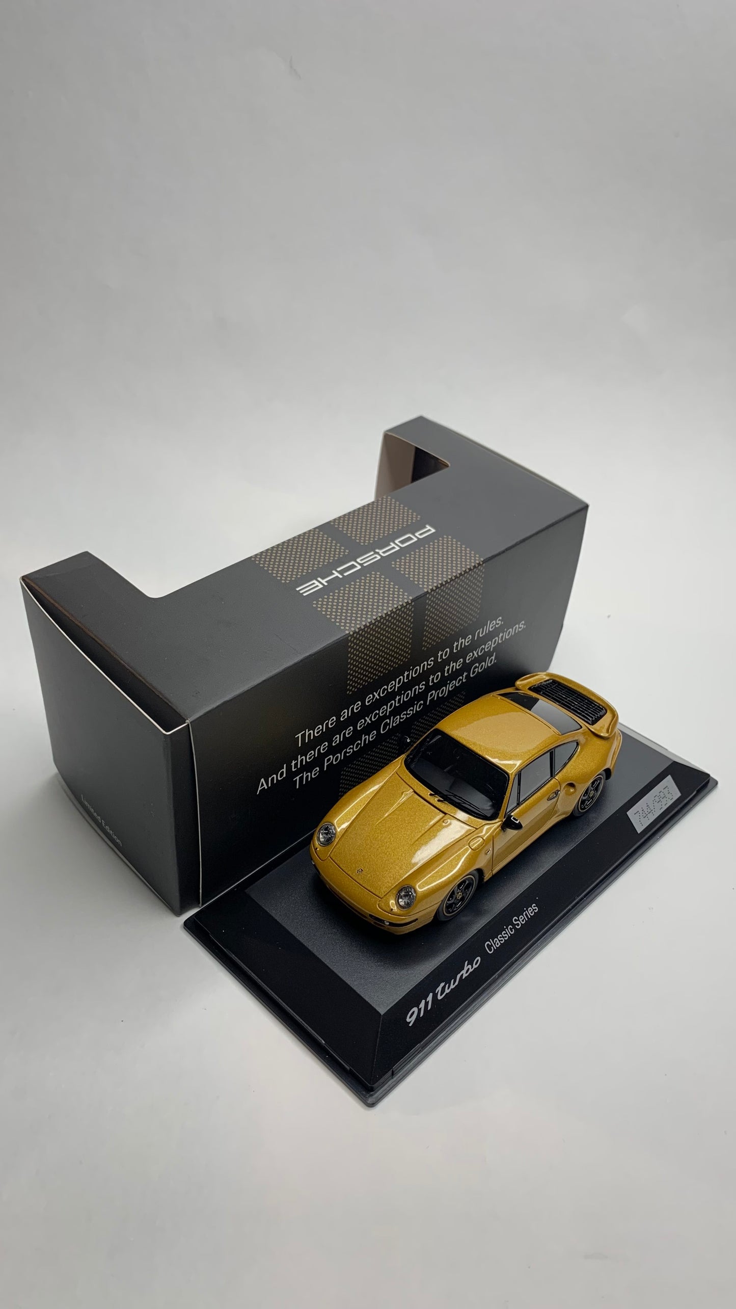 Porsche 911 type 993 Project Gold Porsche Classic 1/43 Spark WAX02020993